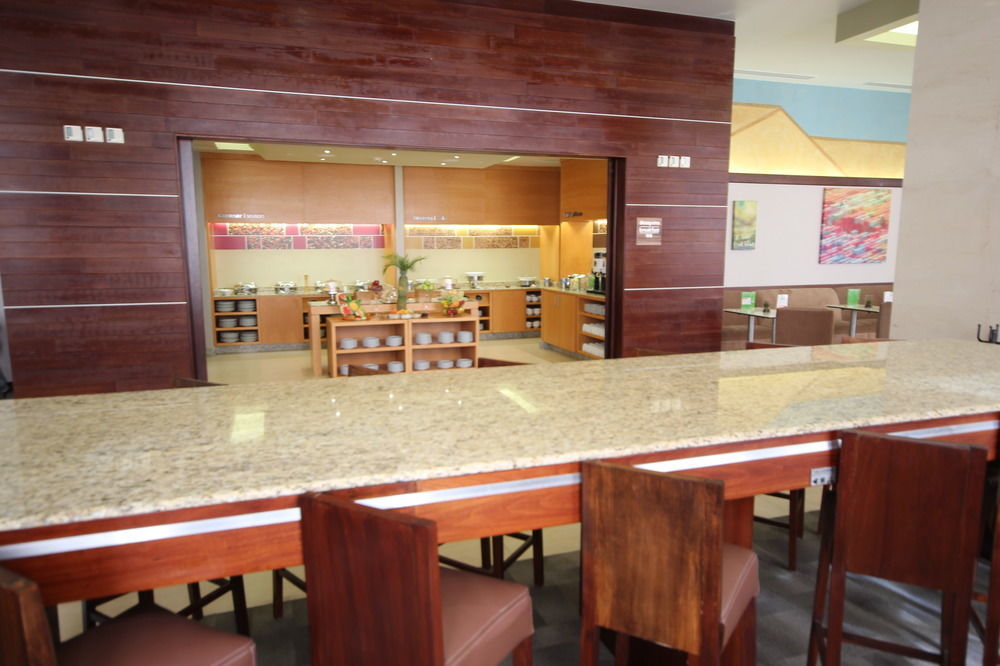 Hampton Inn By Hilton Silao-Aeropuerto, Mexico Exterior photo